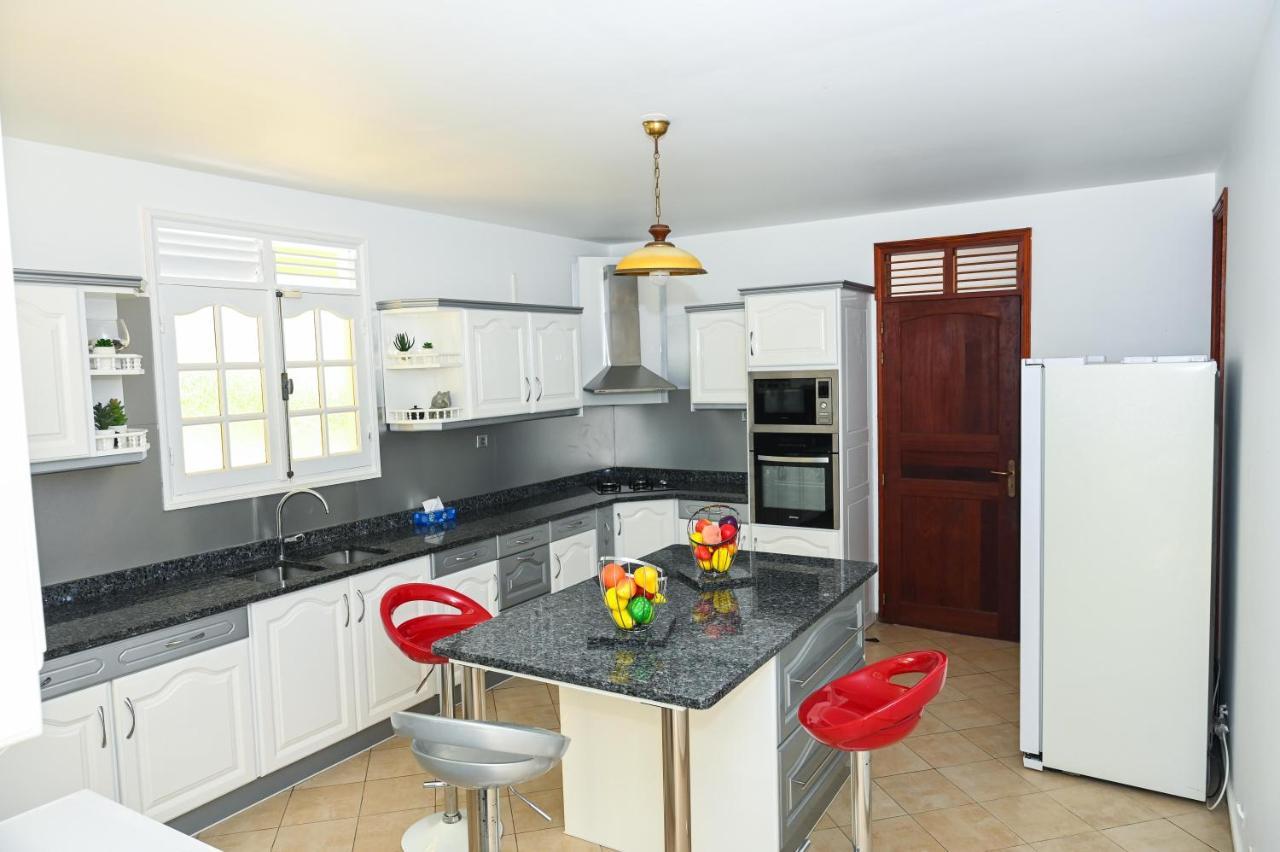Villa D Ennry Pointe-Noire Bagian luar foto