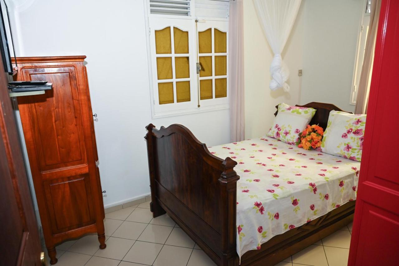 Villa D Ennry Pointe-Noire Bagian luar foto
